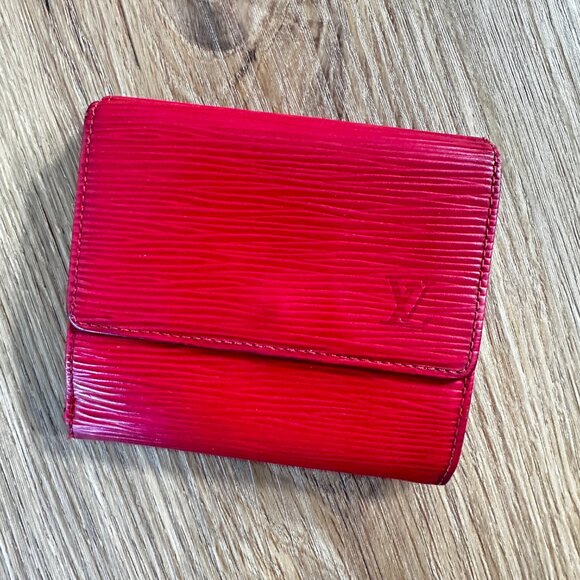 Louis Vuitton Epi Wallet - Picture 12 of 16